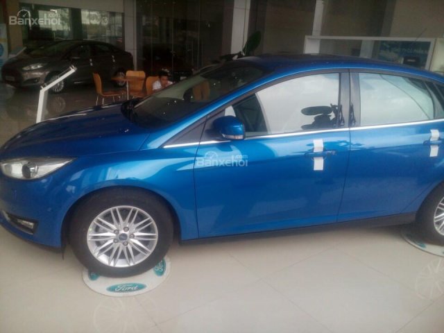 GIao ngay Ford Focus 1.5 Ecoboot AT 2017, giá 742 triệu tặng 1 năm BH TNDS, gọi nhận ngay giá tốt