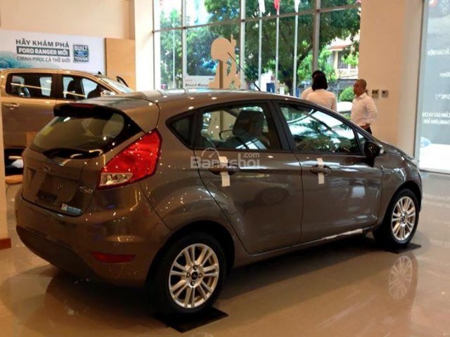 Bán Ford Fiesta 2018 mới 100%, màu xám (ghi), giá rẻ, hotline 033.613.5555