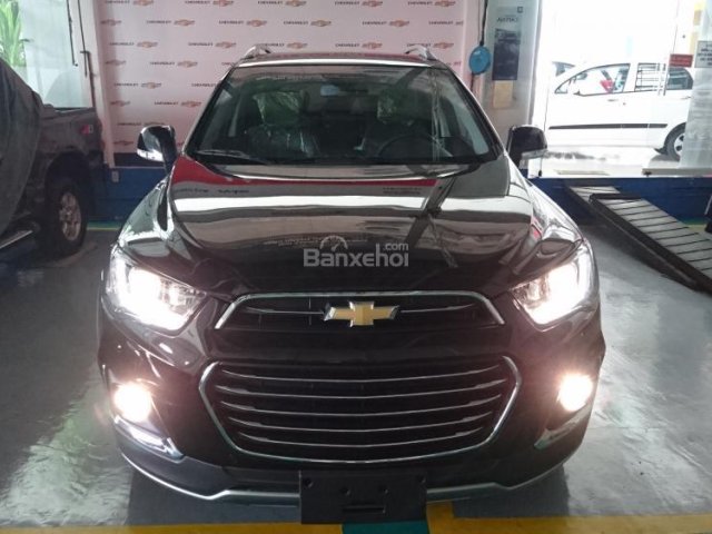 Bán ô tô Chevrolet Captiva Revv đời 2016, màu đen, giá chỉ 879 triệu