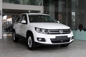 Bán xe Volkswagen Tiguan sản xuất 2015, màu trắng, nhập khẩu