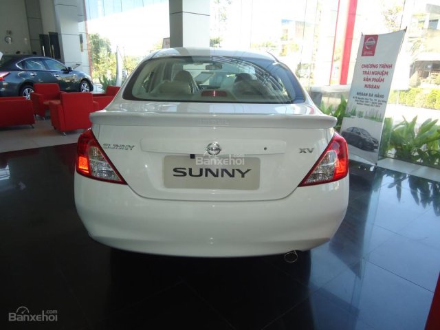 Nissan Sunny tự động 2017 giá hấp dẫn, màu trắng, giá tốt nhất. Hotline 0906408216