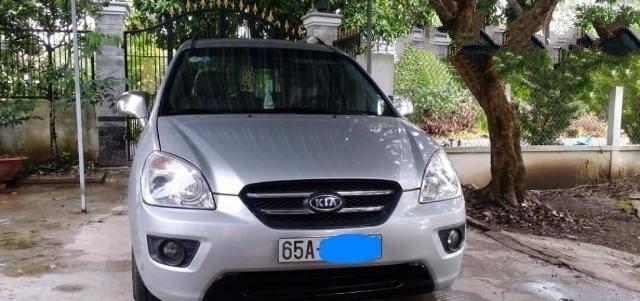 Tôi có xe Kia Carens MT đời 2009 số sàn cần bán