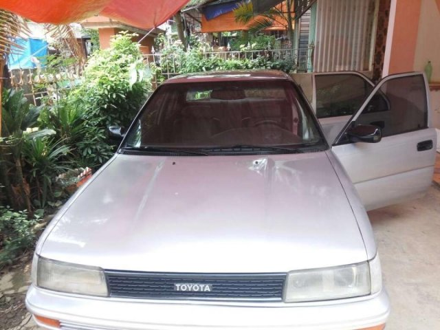 Cần bán lại xe Toyota Corolla 1.6 xl đời 1992 xe gia đình