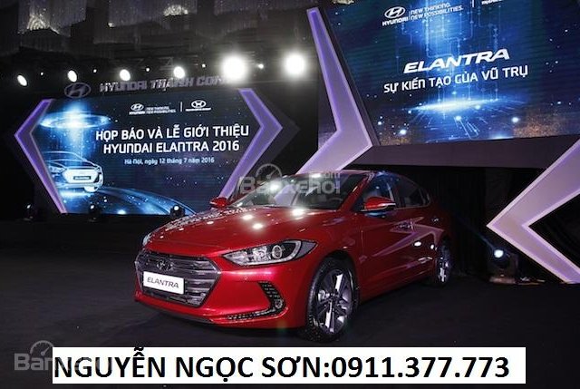 Bán ô tô Hyundai Elantra mới năm 2018, màu đỏ, xe nhập, 549 triệu, khuyến mãi 20 triệu