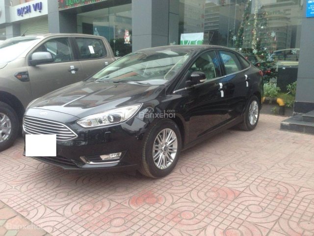 Bán xe Ford Focus 1.5 Ecoboost 2017, màu đen