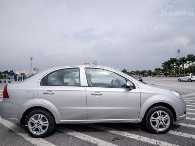 Cần bán xe Chevrolet Aveo 1.5 MT mầu bạc đời 2016, màu bạc, hỗ trợ thủ tục ngân hàng, đăng ký đăng kiểm nhanh gọn