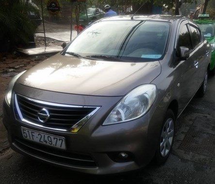 Bán Nissan Sunny XL đời 2015, màu vàng