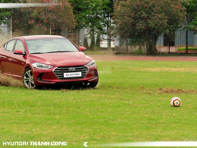 Hyundai Cầu Diễn bán xe Hyundai Elantra 1.6 AT đời 2017