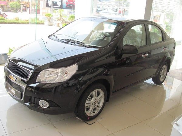 Bán Chevrolet Aveo 1.5 MT sản xuất 2016, màu đen