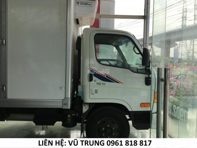 Bán xe Hyundai HD72 nhập khẩu, chuyên dụng thùng đông lạnh tải trọng hàng hóa 7.3 tấn, có xe giao ngay