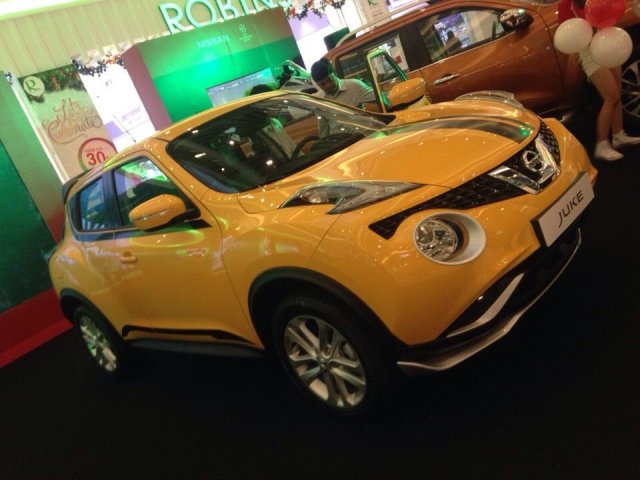 Bán Nissan Juke 1.6L đời 2016, màu vàng, xe nhập