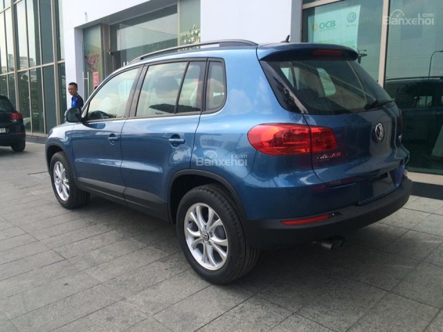 Volkswagen Tiguan 2.0L TSI, 4 Motion màu xanh, dòng SUV nhập Đức, tặng 50 triệu tiền mặt LH Hương: 0902608293