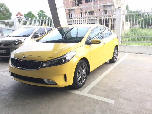 Bán Kia Cerato 1.6 MT màu vàng phấn độc, lạ đẹp tại Kia Vĩnh Phúc - 0964778111