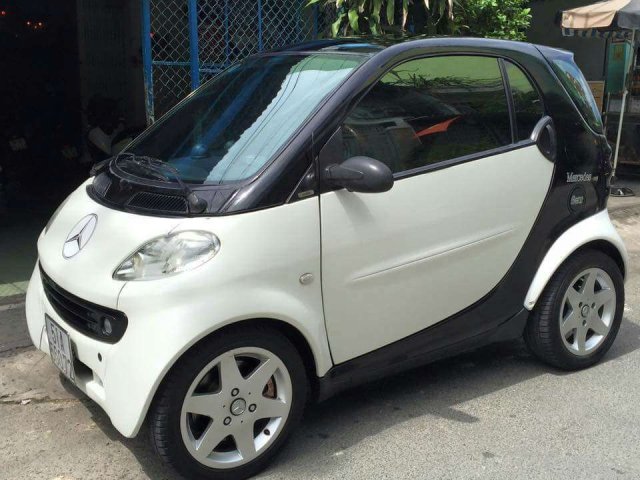 Bán Smart Fortwo đời 2001, màu trắng