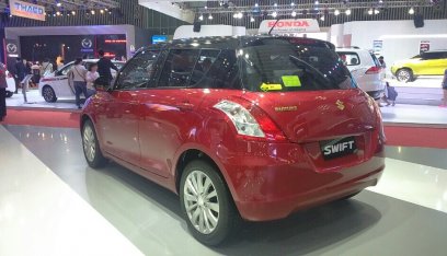 Cần bán xe Suzuki Swift năm 2017, màu đỏ, giá tốt. Có xe giao ngay - LH 0888837688