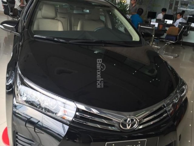 Toyota Corolla Altis 1.8G, màu bạc, chương trình KM tháng 07 năm 2017, giao ngay