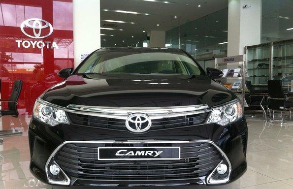 Bán ô tô Toyota Camry 2.5 Q đời 2016, màu đen