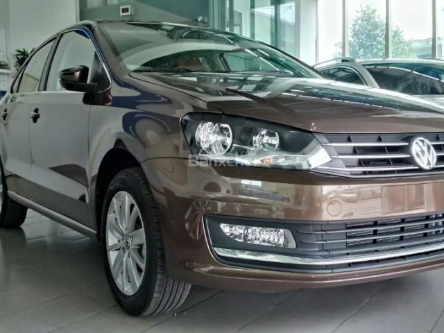 Bán ô tô Volkswagen Vento sản xuất 2015, màu nâu, xe nhập, 690tr