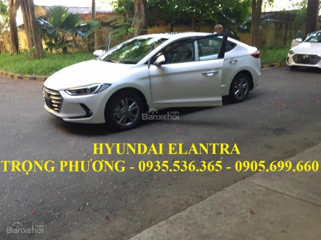 Cần bán Hyundai Elantra Đà Nẵng, bán xe Elantra 2018 Đà Nẵng, LH: TRọng Phương - 0935.536.365