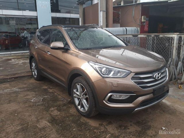 Bán xe Hyundai Santa Fe năm 2017 full options, máy xăng, giá cả cực chất