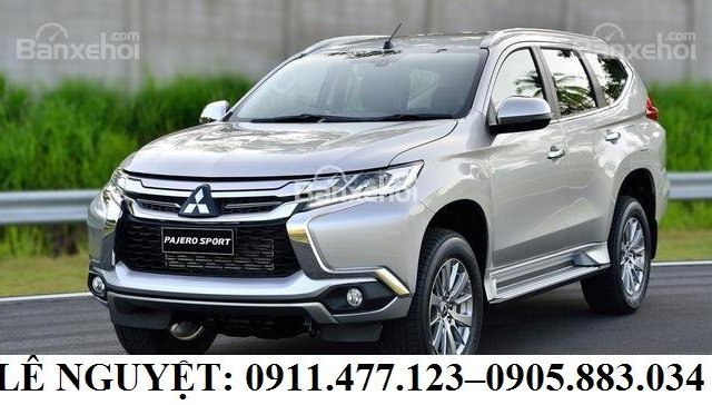 Bán xe Mitsubishi Pajero Sport, màu bạc, nhập khẩu chính hãng, giá giảm mạnh