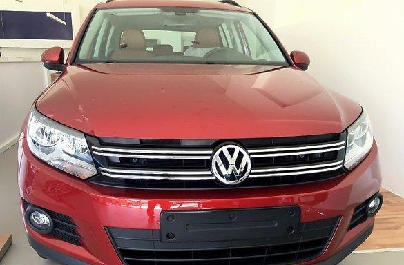 Bán xe Volkswagen Tiguan TSI 4 Motion sản xuất 2016, màu đỏ, nhập khẩu