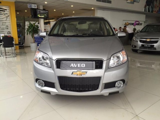 Bán ô tô Chevrolet Aveo 1.5LT sản xuất 2016, màu bạc