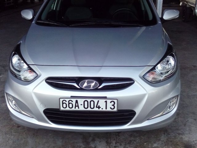 Cần bán lại xe Hyundai Accent 2011, màu bạc, xe nhập 