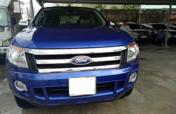 Cần bán xe Ford Ranger đời 2015