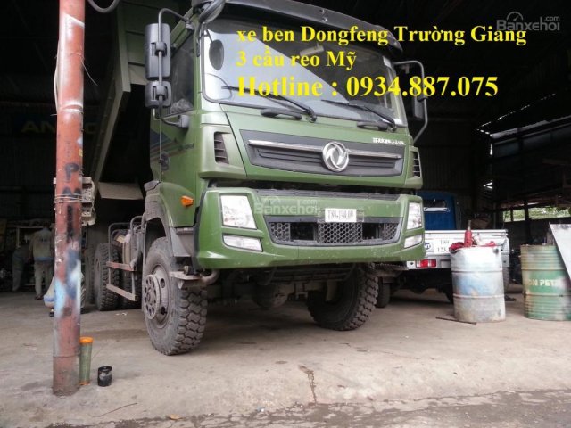 Bán xe ben Dongfeng 3 chân 3 cầu reo Mỹ (cầu lật) 13 tấn, thùng đúc 12 khối