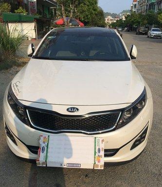 Cần bán Kia Optima đời 2015, màu trắng