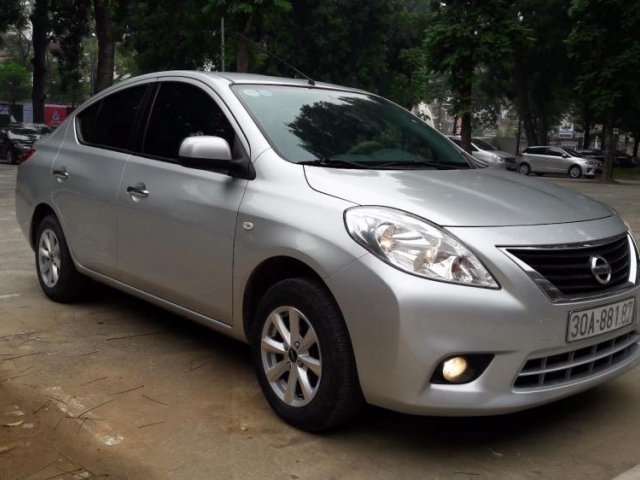 Bán xe cũ Nissan Sunny XL đời 2015, màu bạc chính chủ