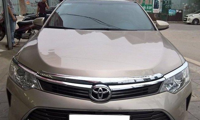 Cần bán xe Toyota Camry Q đời 2016, màu nâu