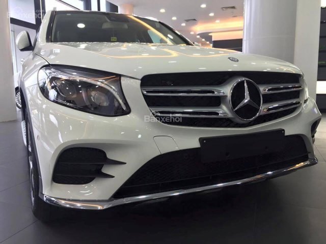 Cần bán Mercedes GLC 250/ GLC 300 đời 2016, màu xanh lam/ trắng/ đỏ/ đen, giao ngay tháng 11. LH: 0985.102.300