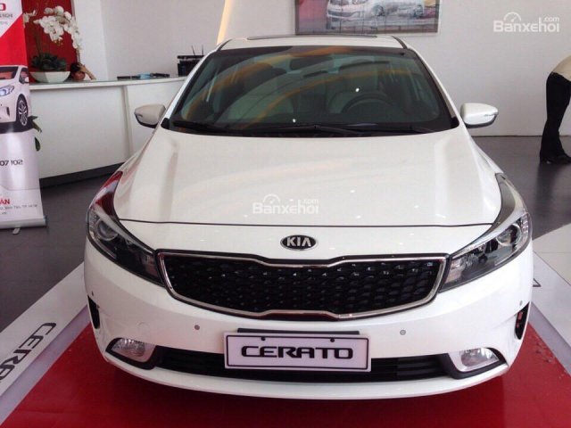 Bán Kia Cerato 2018 giá chỉ từ 530tr. Giao xe ngay - Hỗ trợ vay trả góp 95% - LH: 0975930389 để có giá tốt nhất