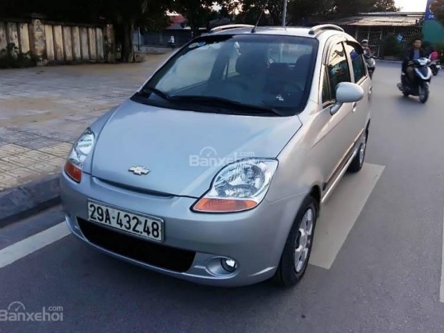 Bán Chevrolet Spark LT 1.0MT đời 2012, màu bạc 