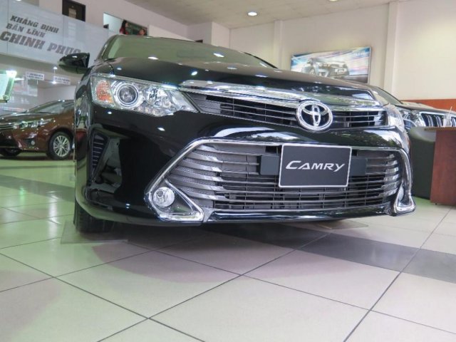 Bán Toyota Camry 2.0E năm 2016