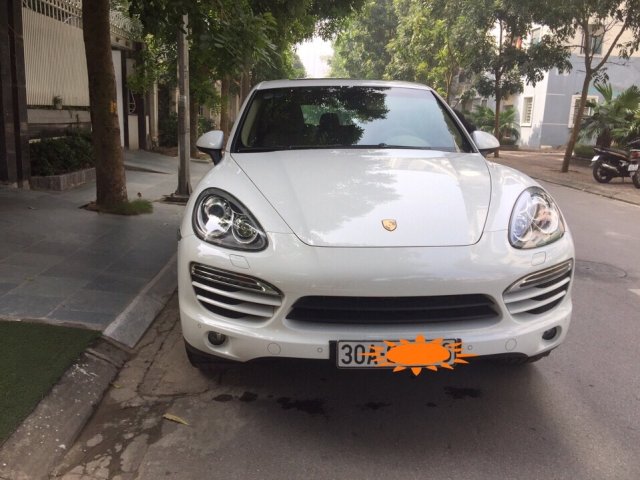 Cần bán lại xe Porsche Cayenne năm 2013, màu trắng, nhập khẩu 