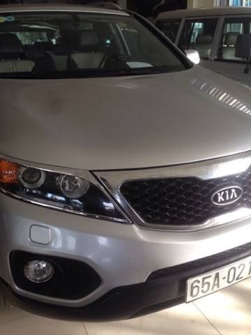 Cần bán Kia Sorento AT đời 2012, 740 triệu