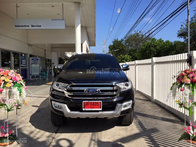 Bán Ford Everest 2.2L Titanium đời 2017, màu đen, xe nhập