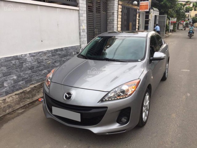 Nhà mình cần bán xe Mazda 3S 2015 màu xám bạc, số tự động