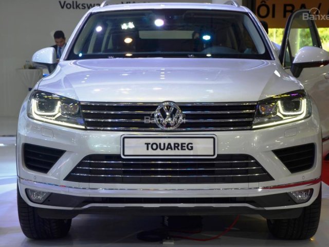 Dòng SUV nhập Đức Volkswagen Touareg 3.6l GP, màu trắng ngọc trai. Ưu đãi tốt cho 20 KH đầu tiên - LH 0902608293