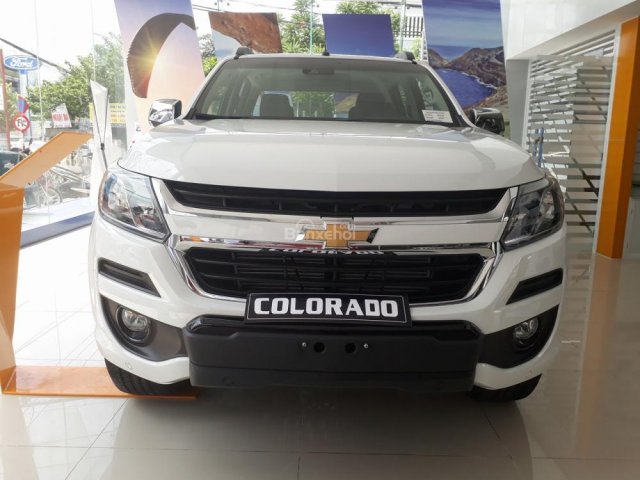 Bán tải Chevrolet Colorado nhập, xe còn 1 chiếc duy nhất màu trắng, giá tốt khi gọi