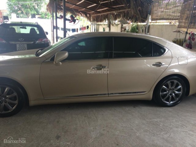 Bán ô tô Lexus LS đời 2007 màu ghi vàng, giá tốt nhập khẩu