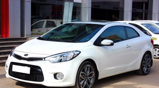 Bán xe cũ Kia Cerato Koup 2.0AT đời 2014, màu trắng, nhập khẩu Hàn Quốc