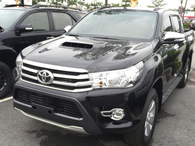 Toyota Long Biên Hilux AT màu đen nhập khẩu, hotline: 09722.515.91. Liên hệ ngay để nhận thêm nhiều ưu đãi