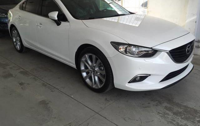 Cần bán Mazda 6 sản xuất 2016, màu trắng, nhập khẩu