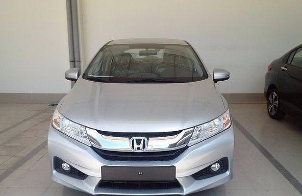 Bán Honda City 1.5 CVT đời 2015, màu bạc