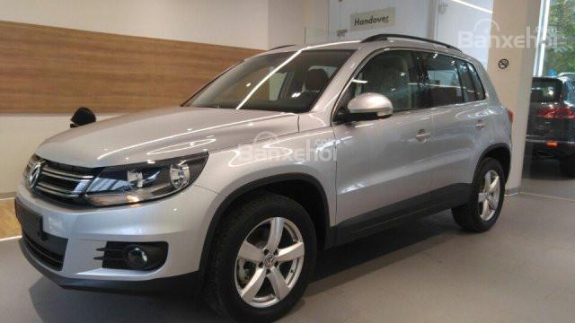 Bán xe Volkswagen Tiguan 2.0l TSI 2016, màu bạc, xe nhập khẩu Đức. LH Hương 0902.608.293