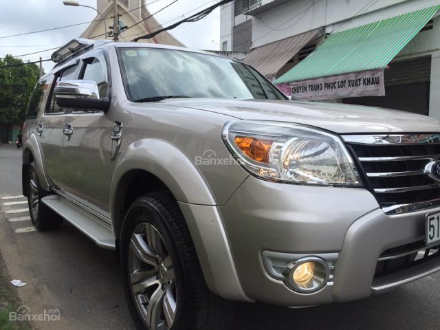 Cần bán Ford Everest số sàn, máy dầu, sản xuất 2013